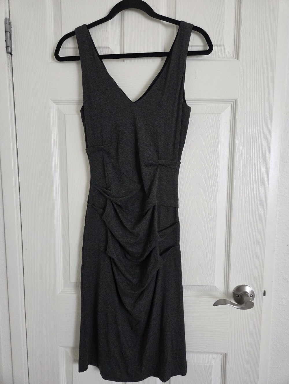 Nicole Miller Artelier Charcoal Gray Ruched Sleeveless Midi Dress M